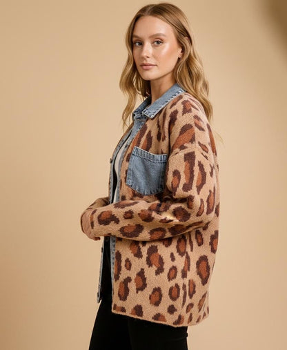 Seiden- & Spitzen-Shacket mit Leopardenmuster und Strickbesatz aus Denim